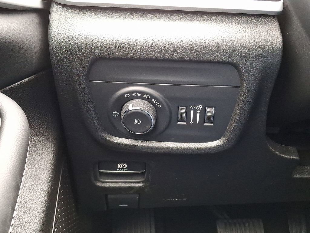 New 2025 Jeep Grand Cherokee L Limited image 17