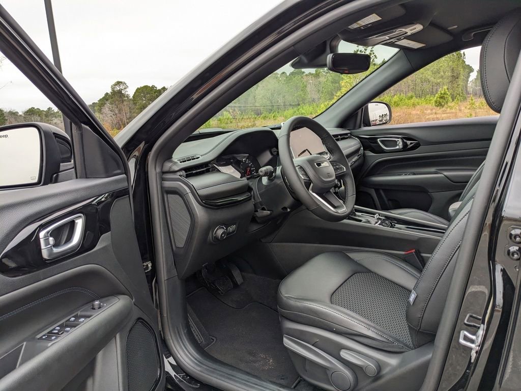 New 2026 Jeep Compass Latitude image 34