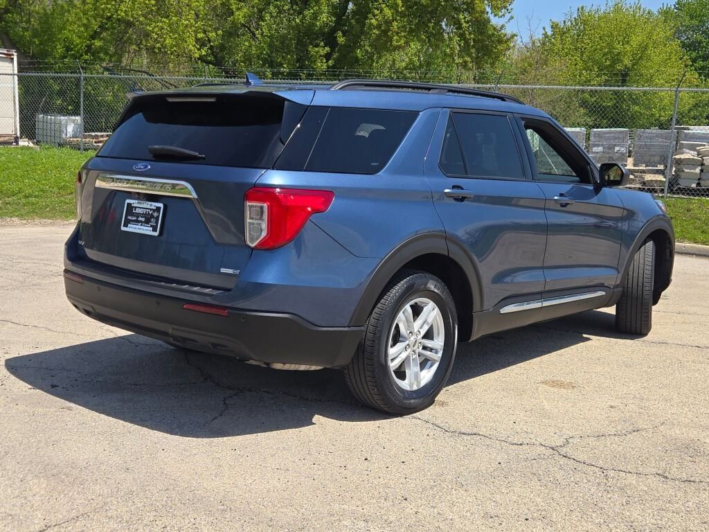 Used 2020 Ford Explorer XLT w/ Comfort Package AWD/4WD image 10