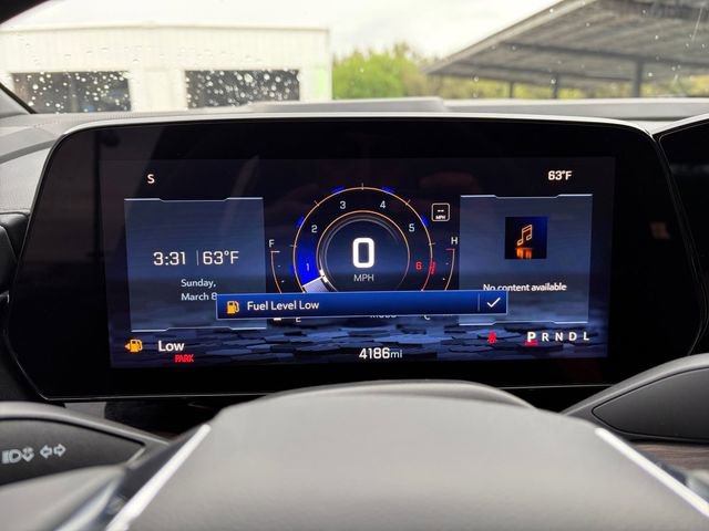 Used 2025 Chevrolet Suburban LS image 9