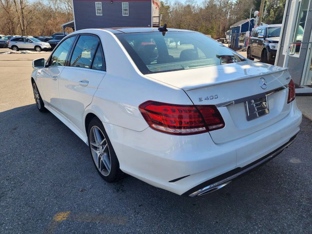Used 2015 Mercedes-Benz E 400 4MATIC Sedan image 7