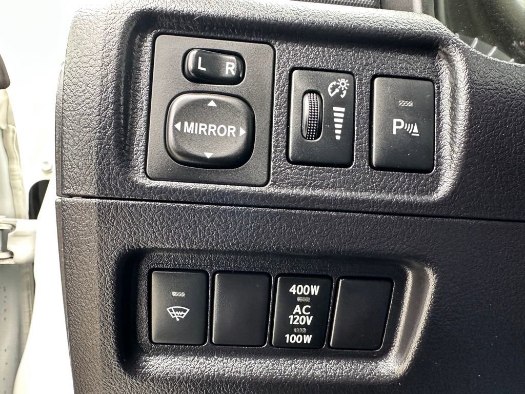 Used 2016 Toyota 4Runner Limited image 18