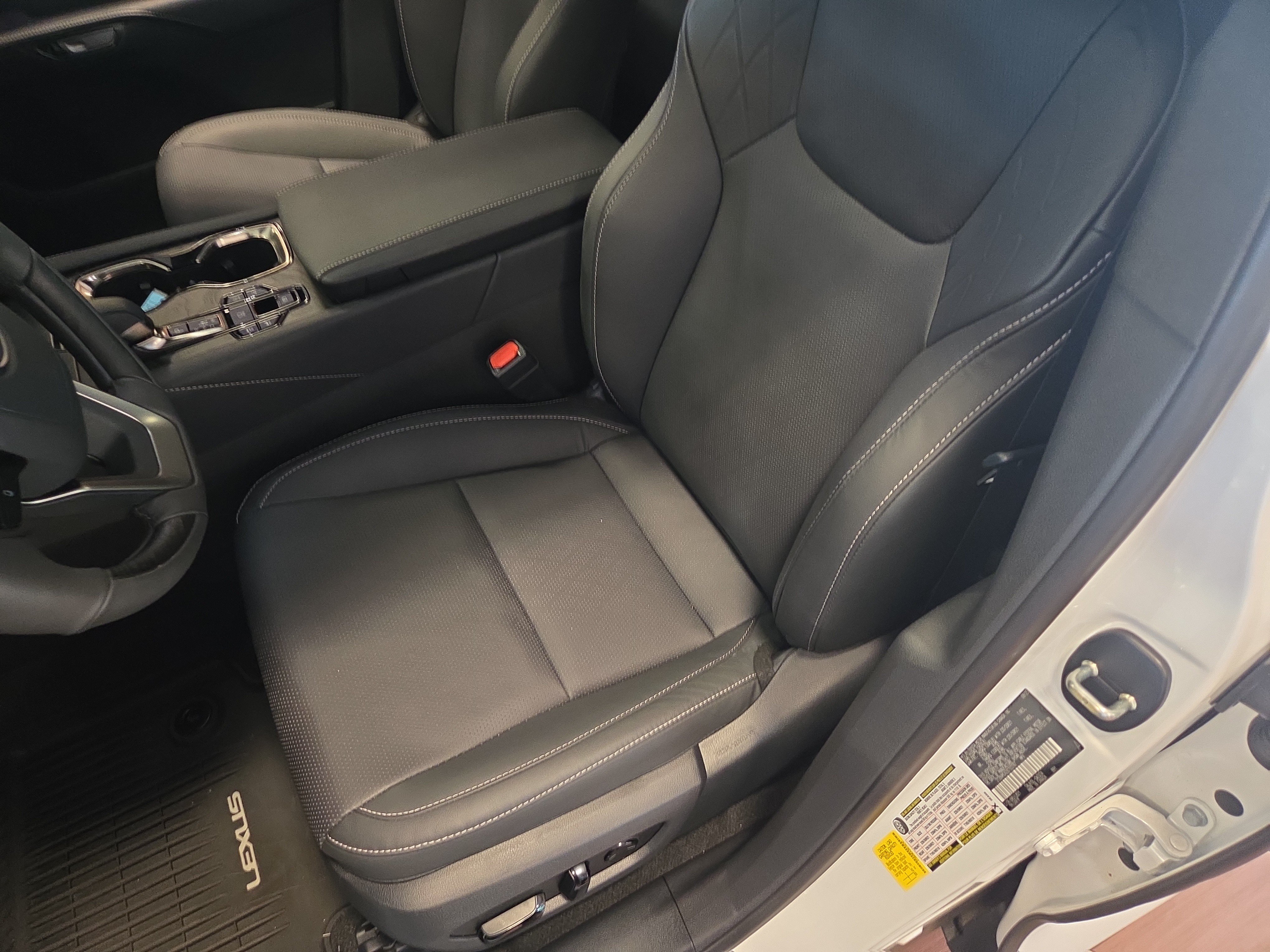 Certified 2025 Lexus RX 350 Premium Plus w/ Convenience Package AWD/4WD image 8