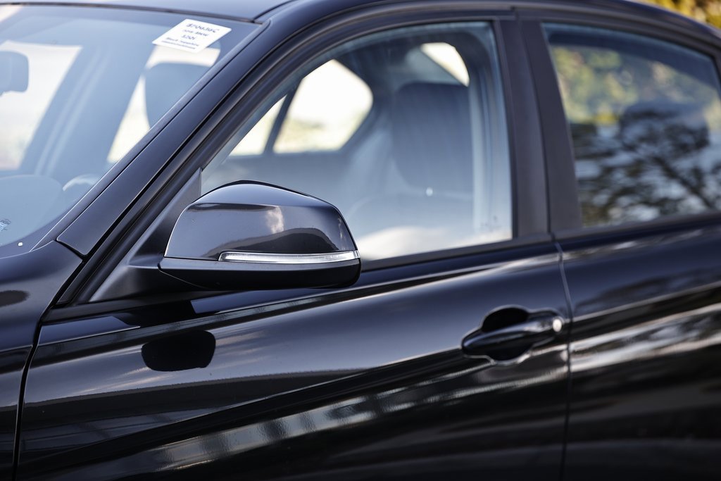 Used 2018 BMW 320i Sedan w/ Convenience Package image 11