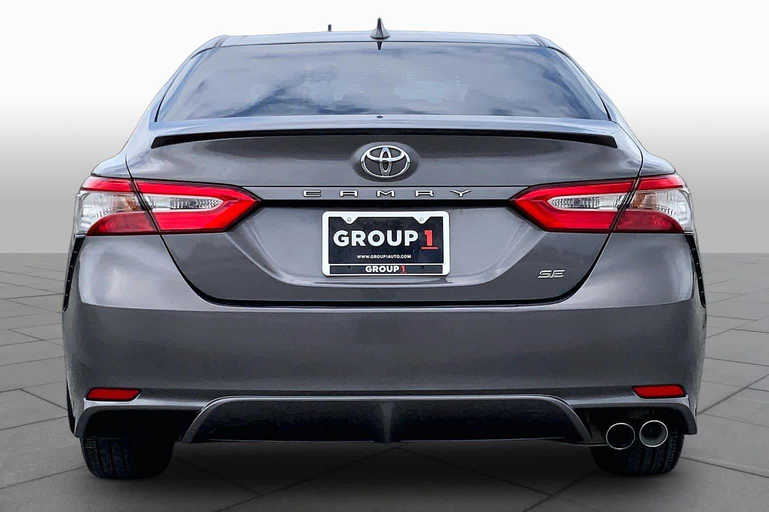 Used 2019 Toyota Camry SE FWD image 5