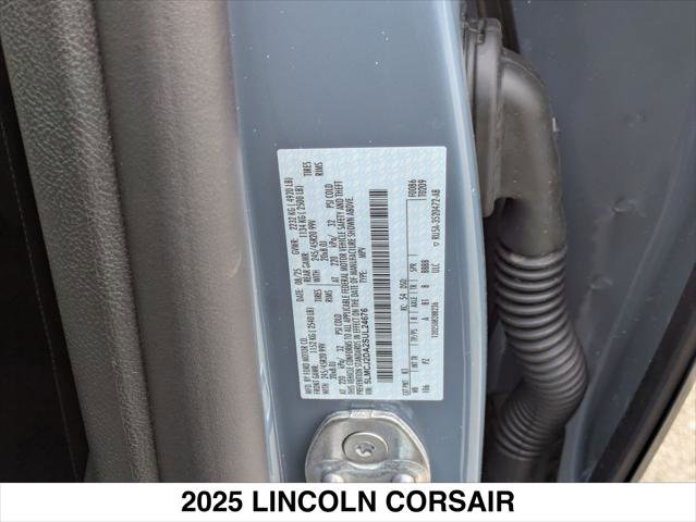 New 2025 Lincoln Corsair Reserve image 15