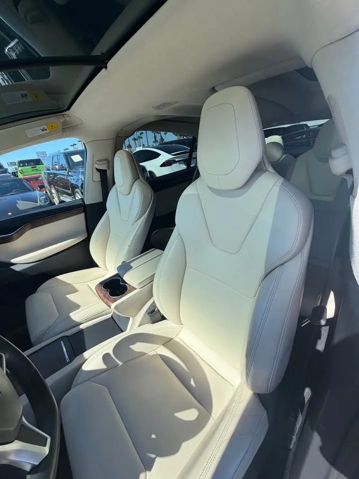 Used 2017 Tesla Model X 100D AWD/4WD image 9