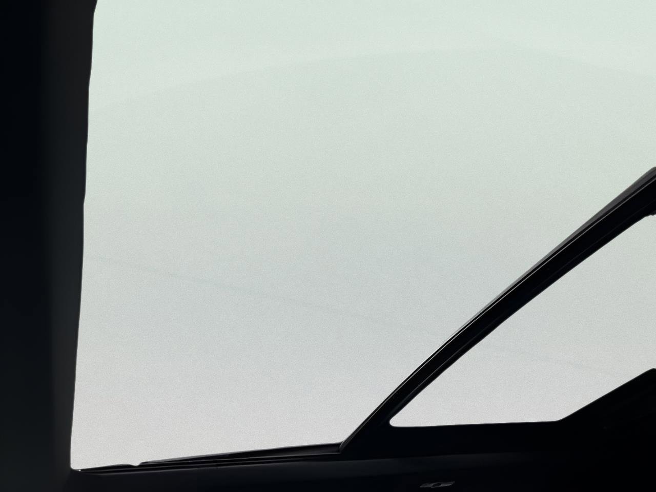 Used 2025 Ford Explorer ST-Line w/ Premium Package image 19