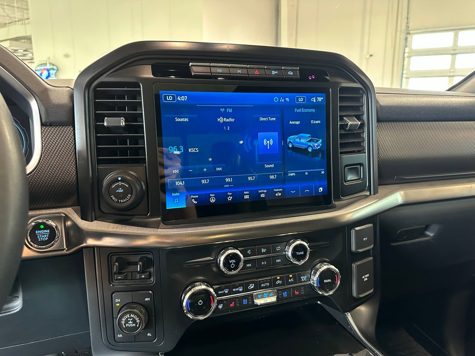 Used 2022 Ford F150 Raptor w/ Raptor 37 Performance Package image 21