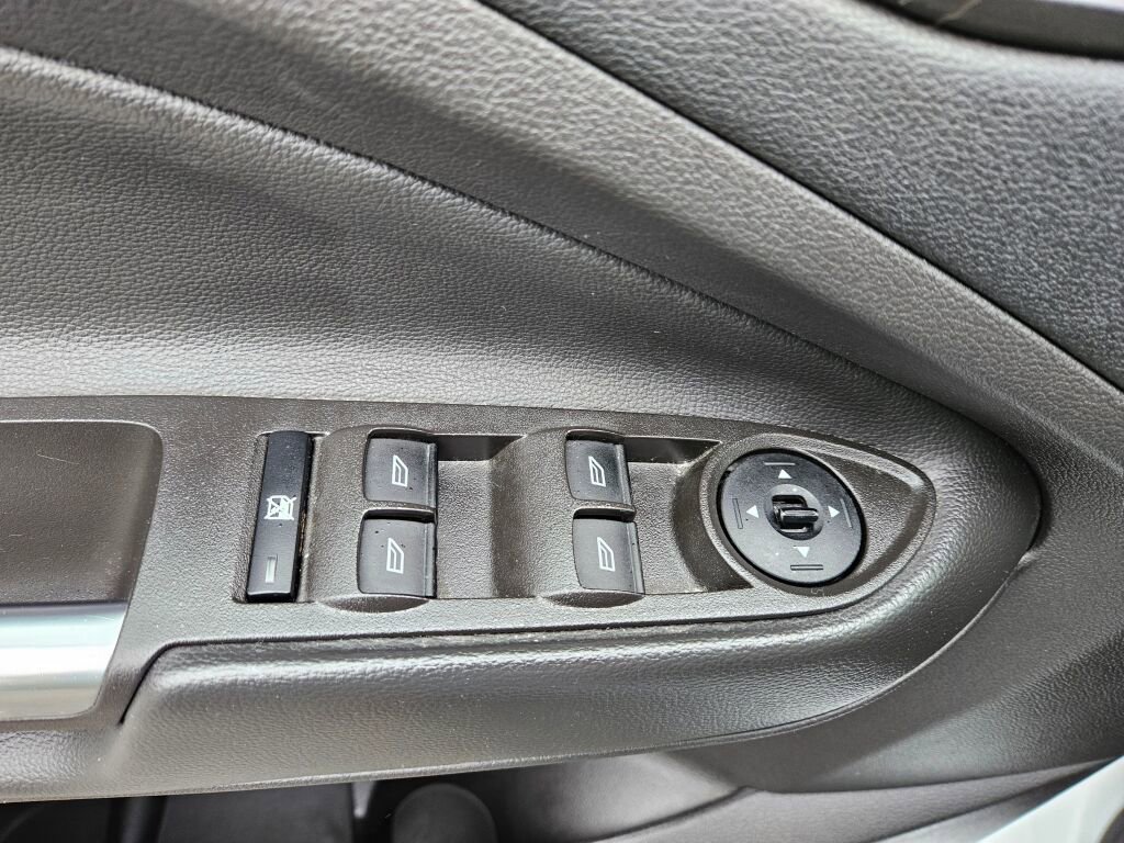 Used 2018 Ford Escape SEL w/ Ford Safe & Smart Package image 17