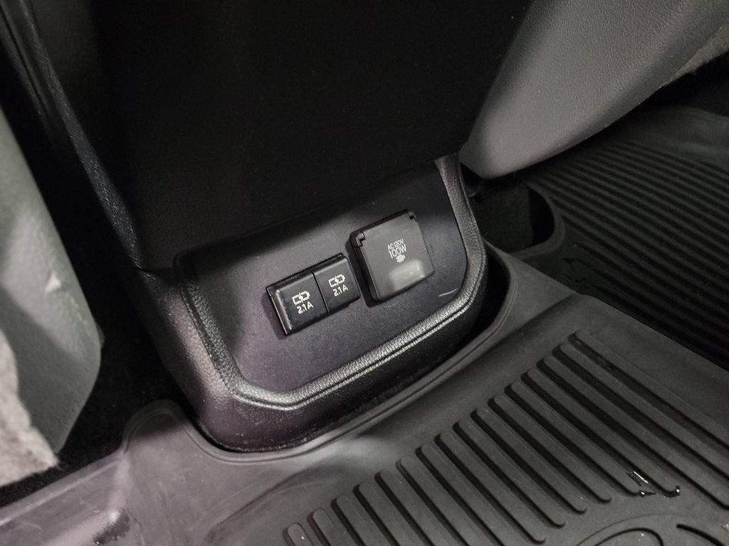 Used 2021 Toyota Highlander Platinum AWD/4WD image 31