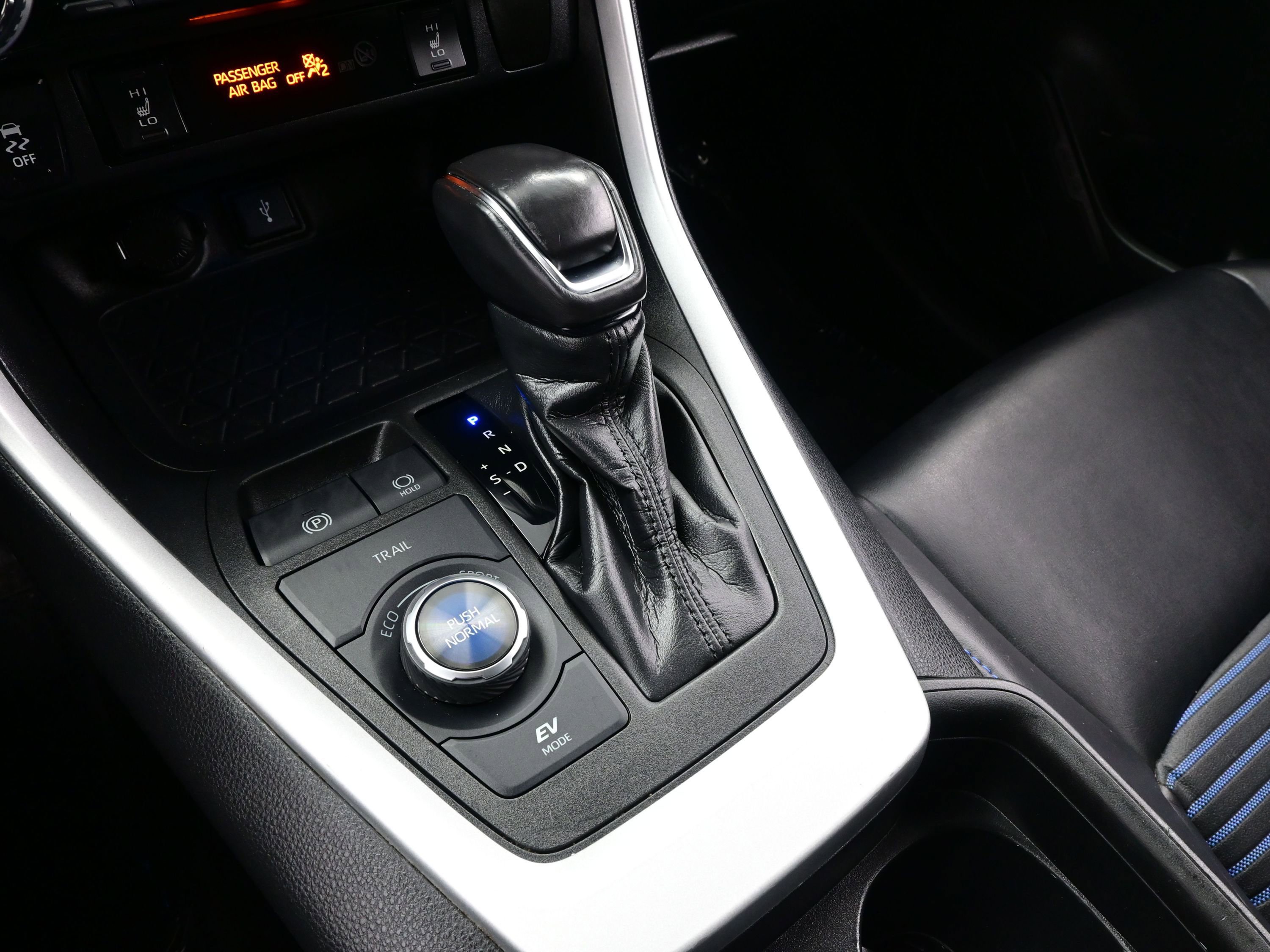 Used 2021 Toyota RAV4 XSE w/ XSE Grade Weather Package image 20