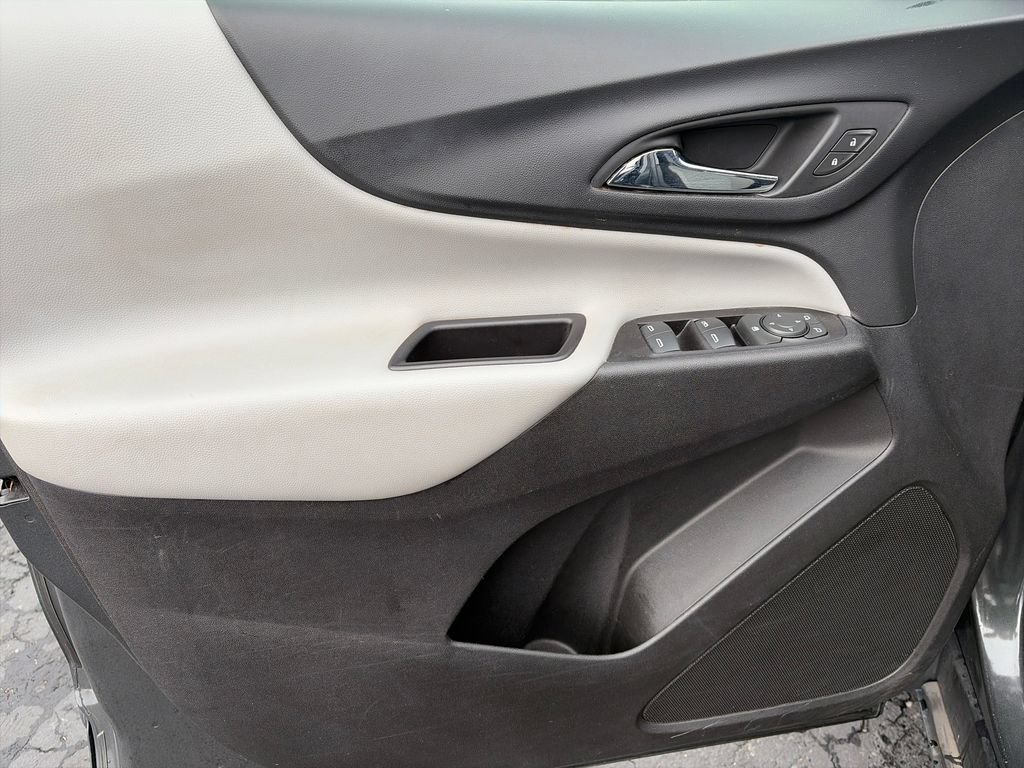Used 2018 Chevrolet Equinox LS FWD image 15