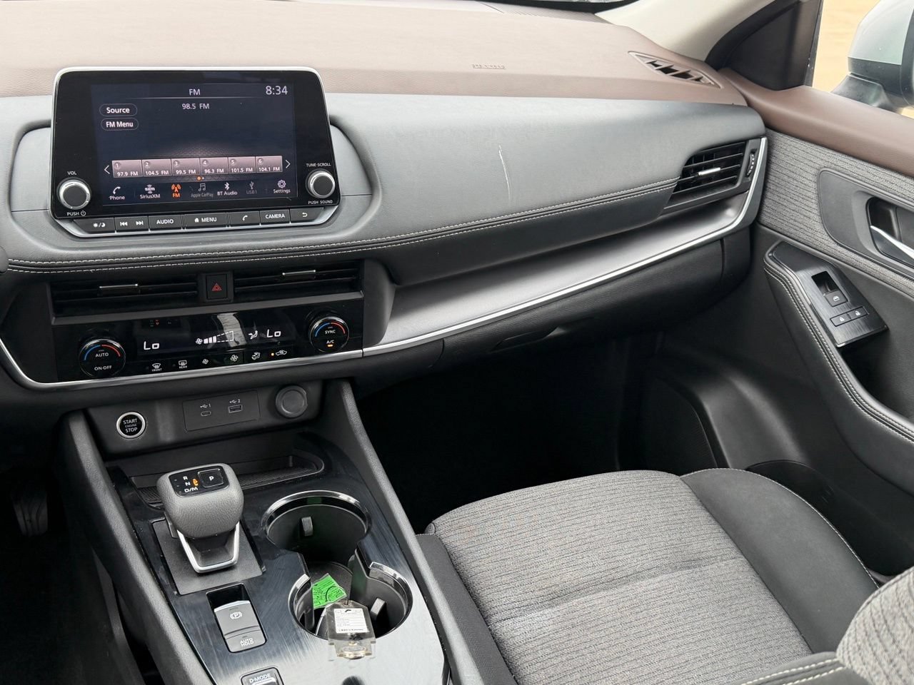 Used 2023 Nissan Rogue SV FWD image 14