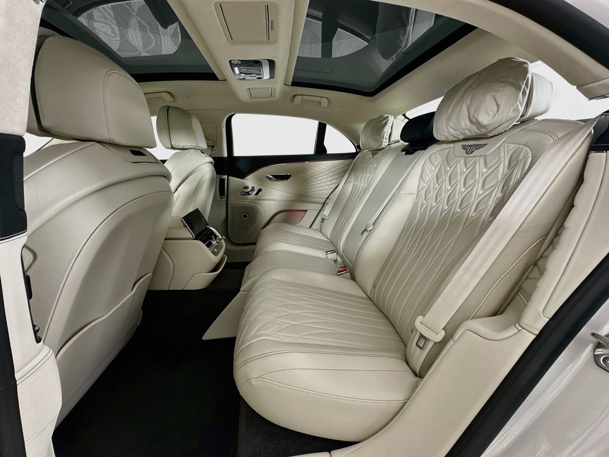 New 2027 Bentley Flying Spur AWD/4WD image 22