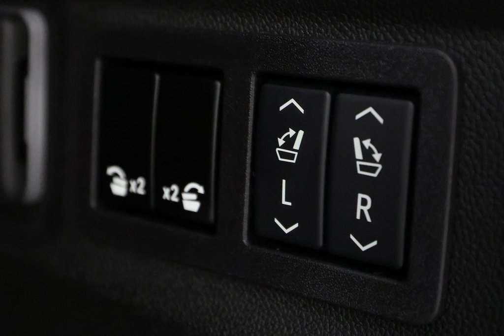 Used 2026 Chevrolet Tahoe Z71 w/ Comfort Package image 14