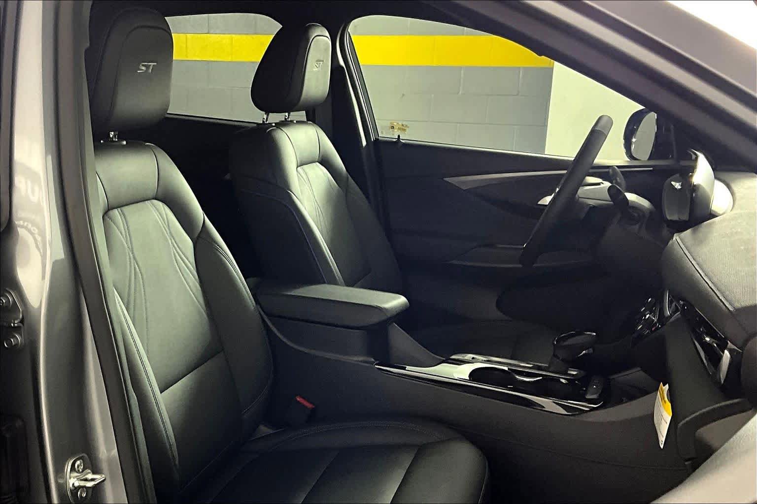 Used 2026 Buick Envista Sport Touring w/ Convenience I Package FWD image 9