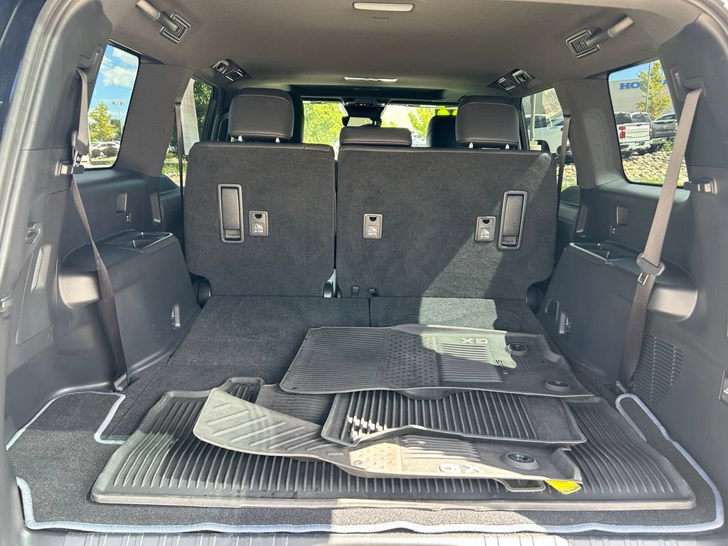 Used 2024 Lexus GX 550 w/ Accessory Package (Z1) AWD/4WD image 28