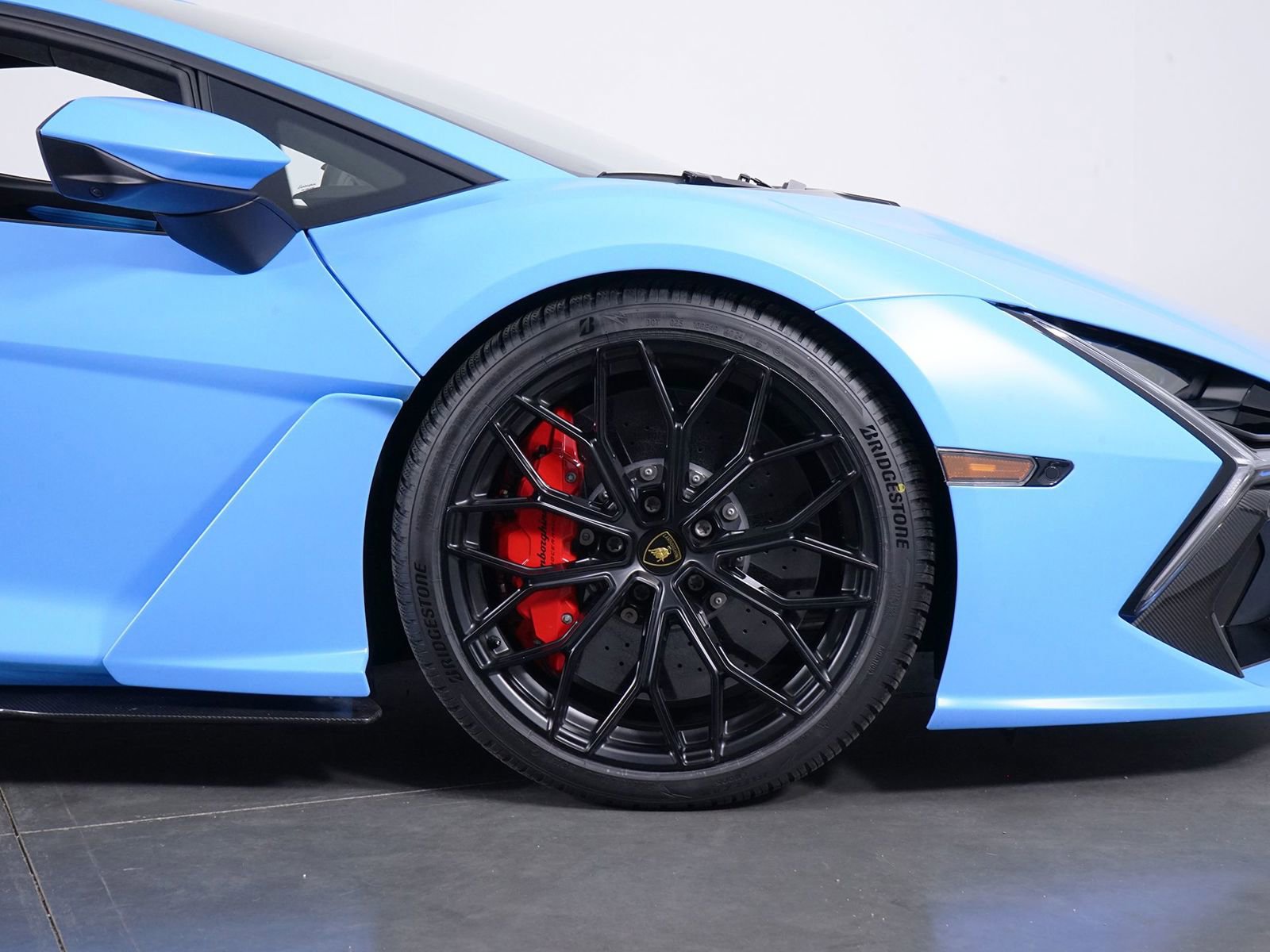 Used 2024 Lamborghini Revuelto image 16