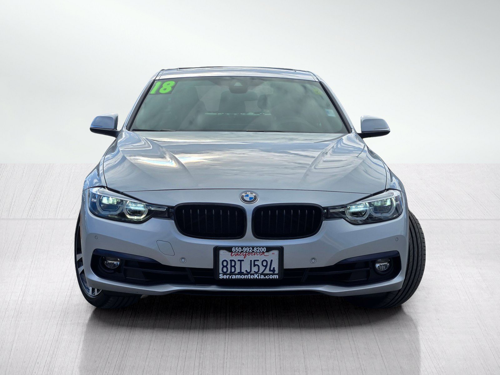 Used 2018 BMW 330i Sedan RWD image 2