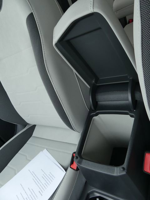 New 2026 Volkswagen Taos SE FWD image 30