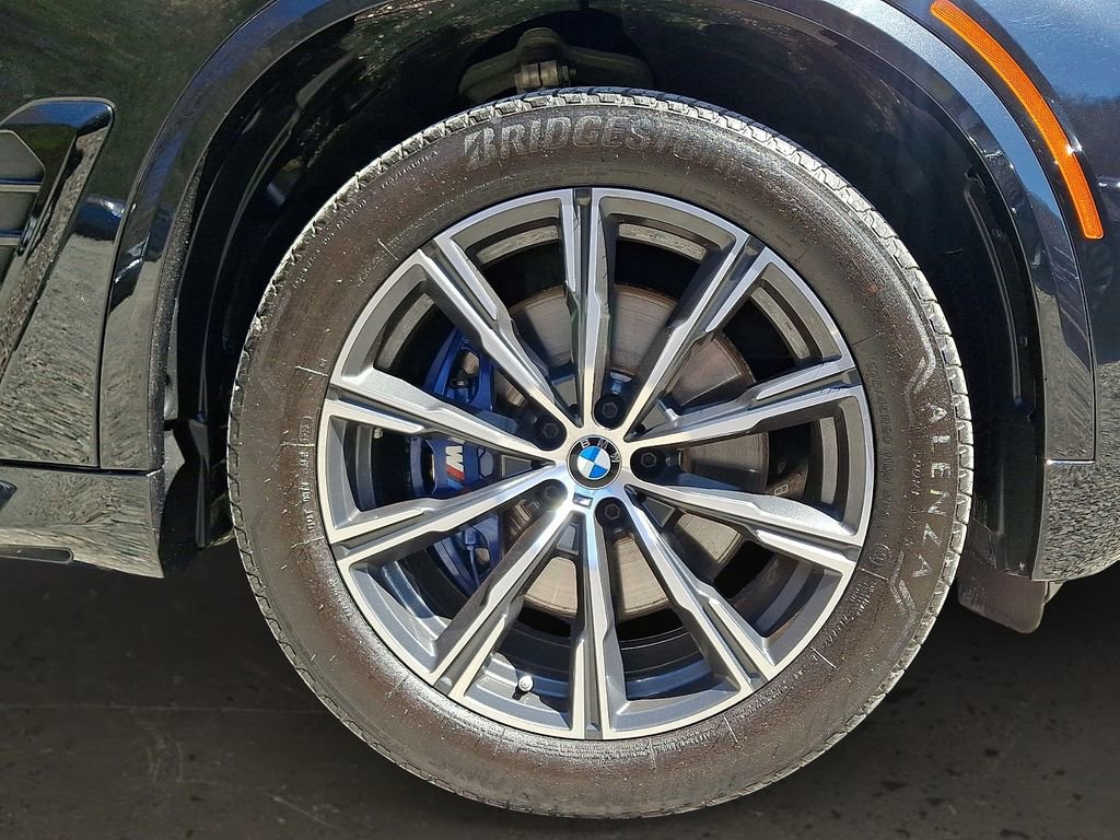 Used 2024 BMW X5 xDrive40i w/ M Sport Package image 9