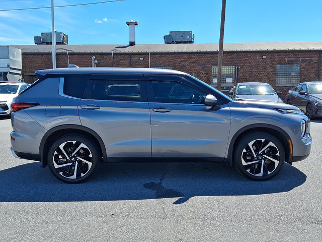 Used 2024 Mitsubishi Outlander SE AWD/4WD image 7