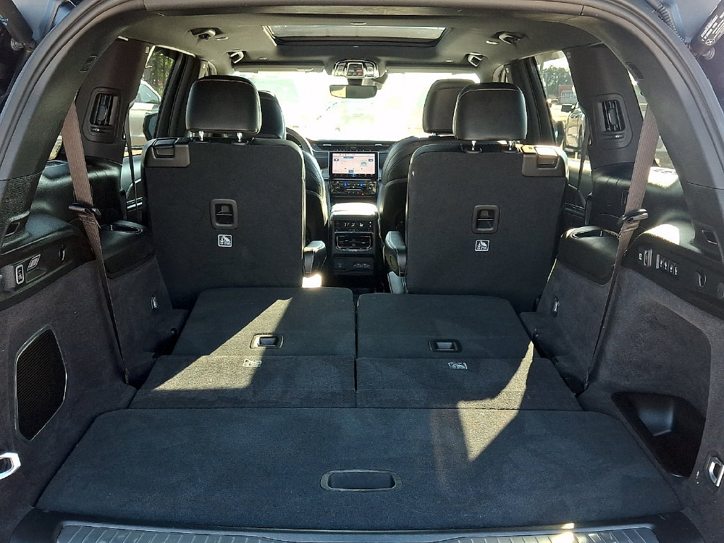 Used 2024 Jeep Grand Cherokee L Overland w/ Trailer Tow Package AWD/4WD image 29