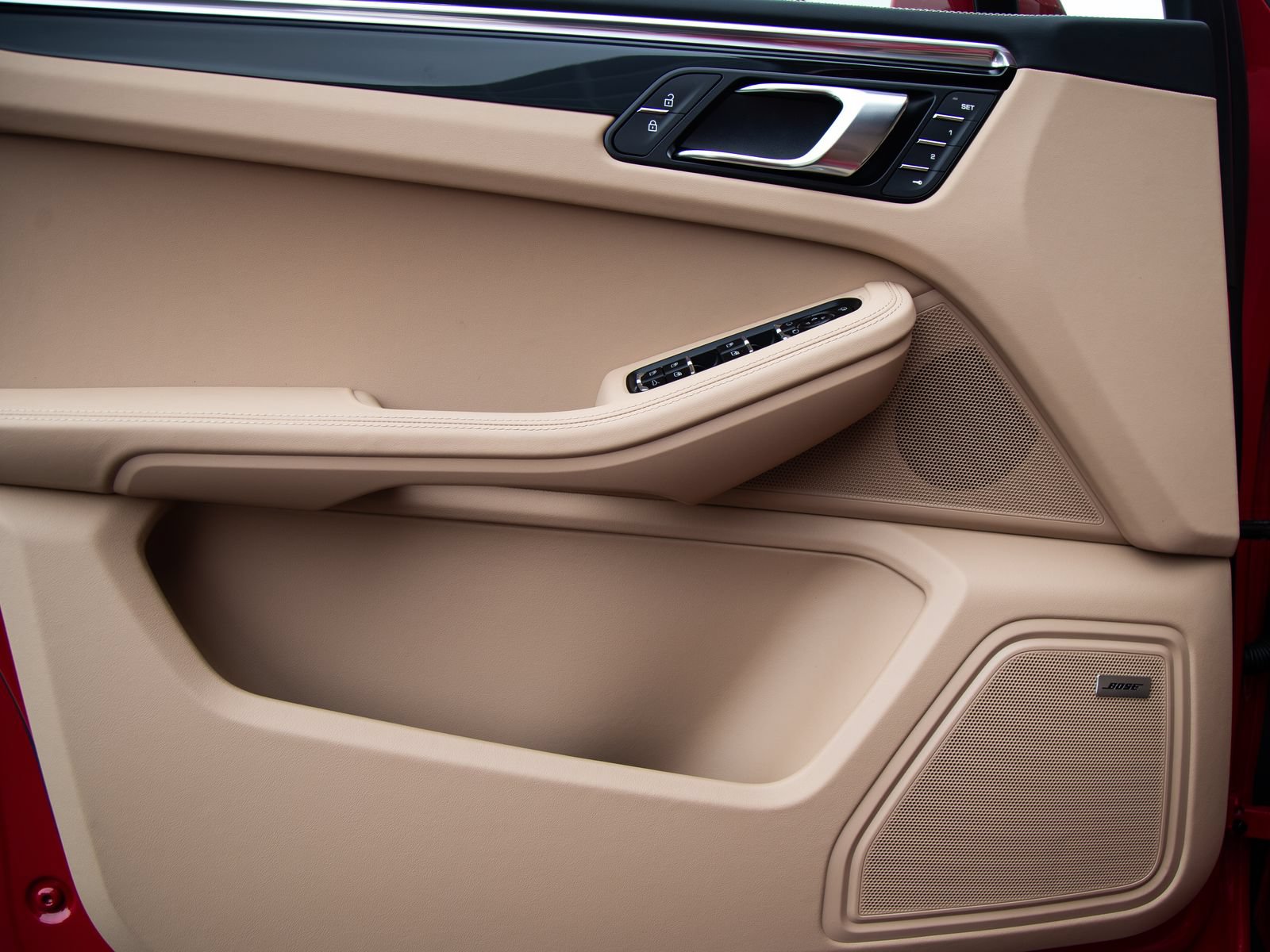New 2026 Porsche Macan AWD/4WD image 14