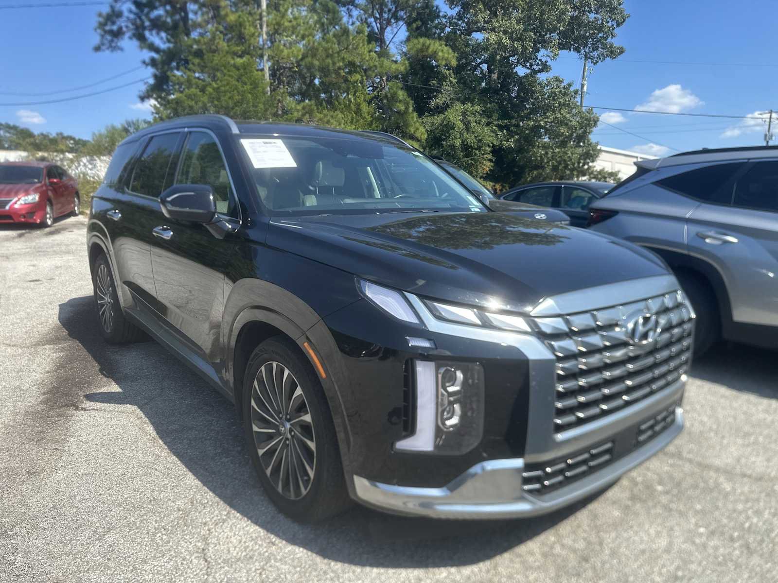 Used 2024 Hyundai Palisade Calligraphy image 1