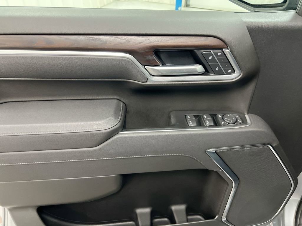 Used 2026 GMC Sierra 1500 SLT AWD/4WD image 20