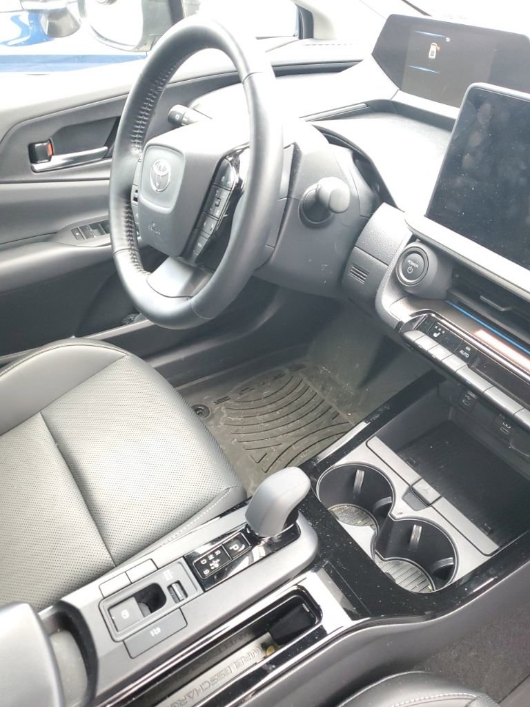 Certified 2024 Toyota Prius XLE image 7