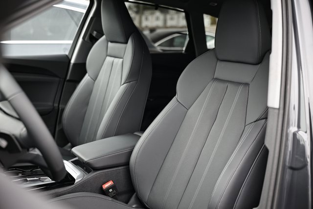 New 2025 Audi Q5 Prestige image 31