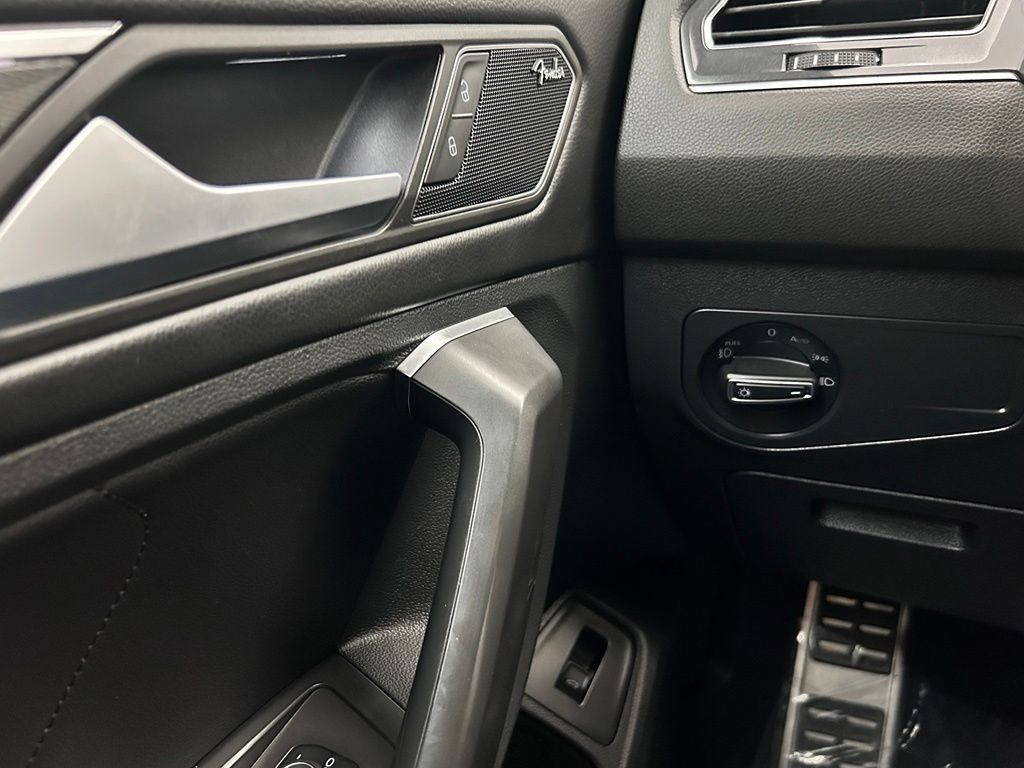 Used 2021 Volkswagen Tiguan SEL Premium R-Line AWD/4WD image 18
