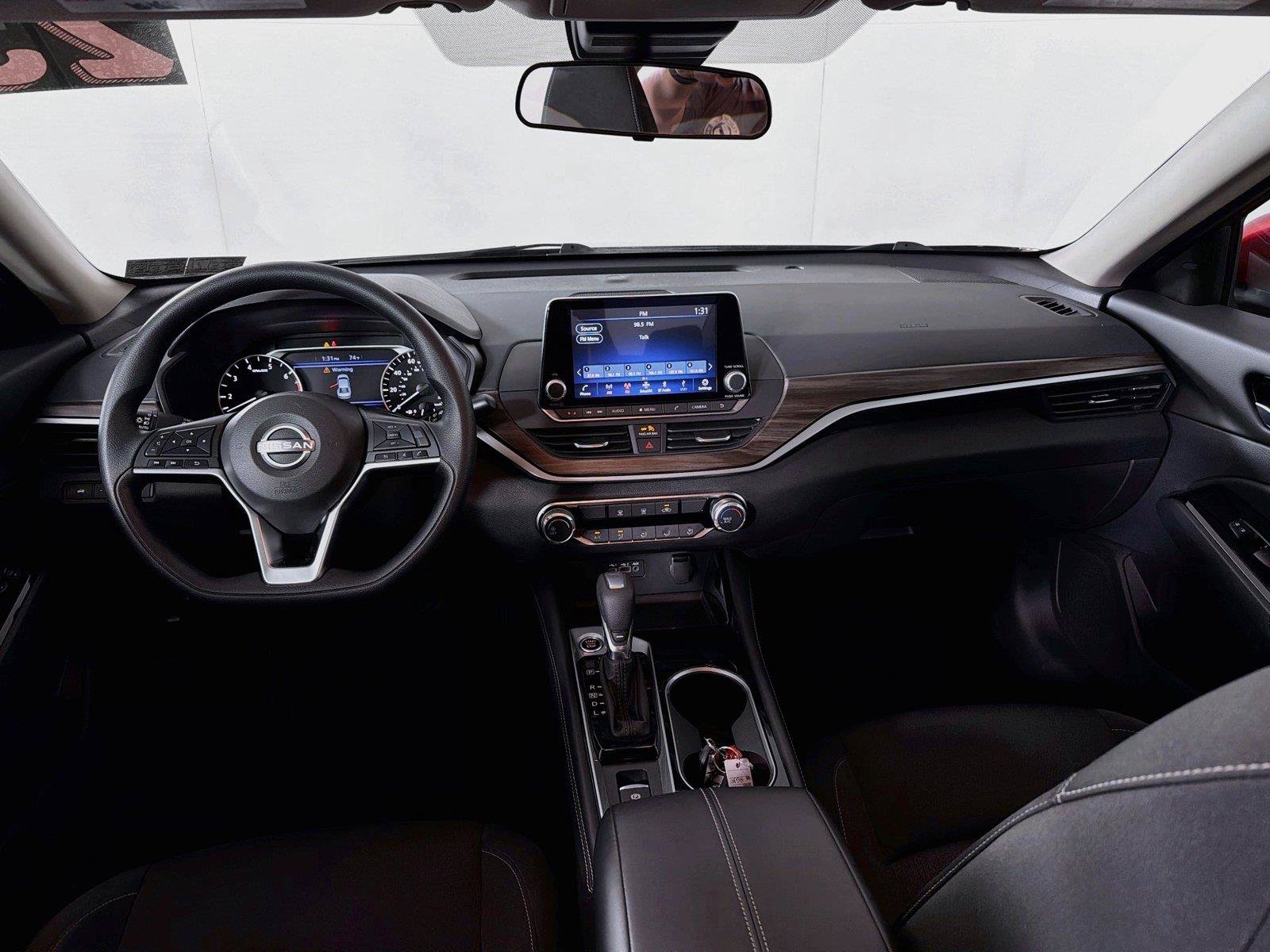 Used 2023 Nissan Altima 2.5 SV AWD/4WD image 25