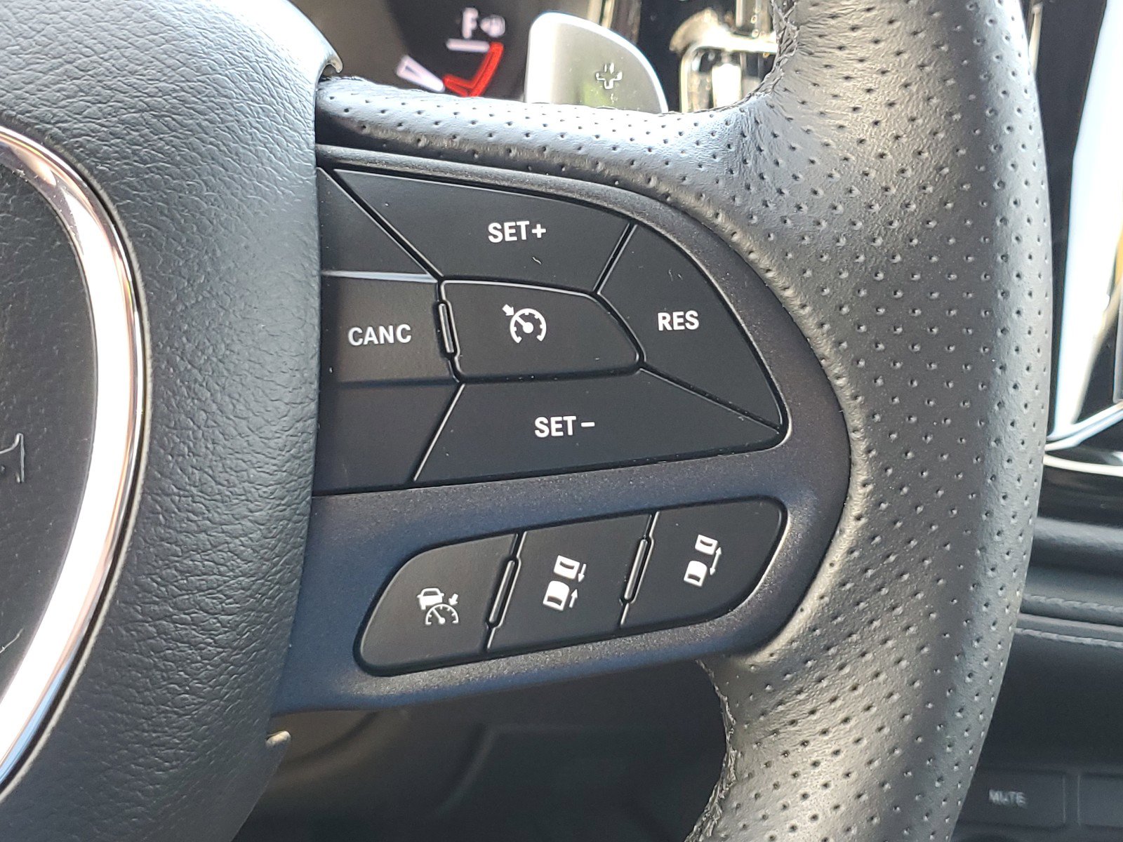 Used 2022 Dodge Durango GT image 25