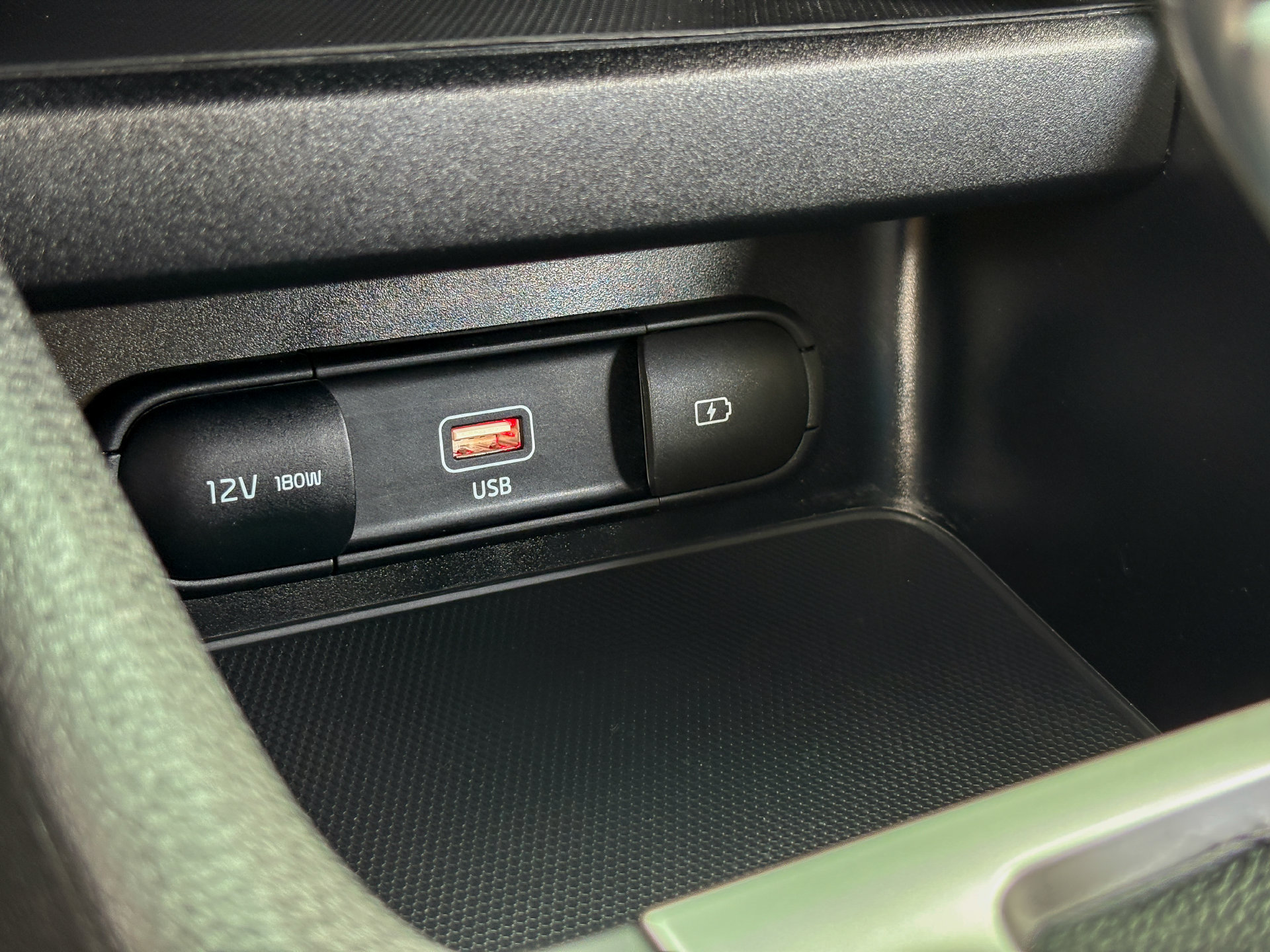 Used 2024 Kia Forte LXS w/ LXS Technology Package FWD image 30