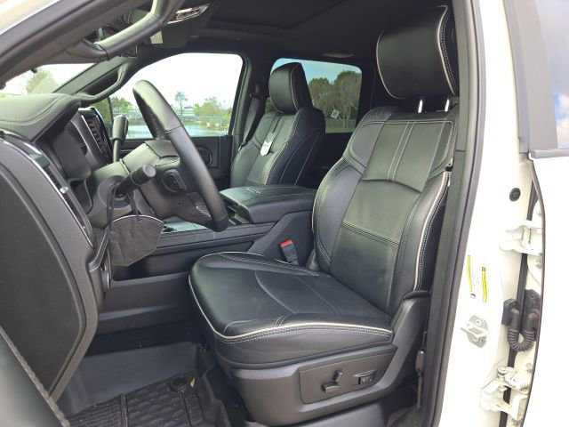 Used 2024 RAM 2500 Limited image 13
