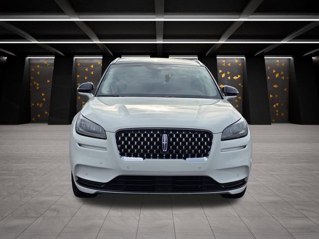 Used 2022 Lincoln Corsair Grand Touring AWD/4WD image 2