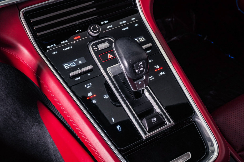 Used 2019 Porsche Panamera GTS AWD/4WD image 25