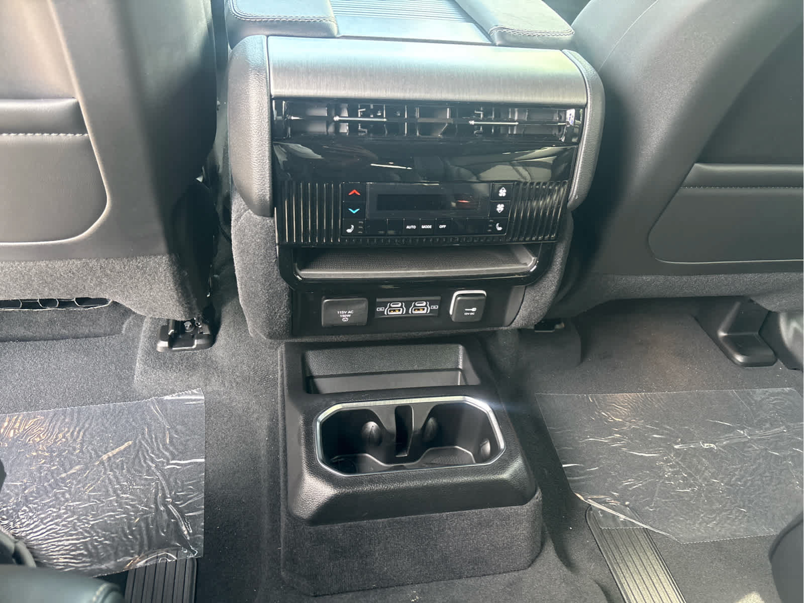 Used 2025 Jeep Wagoneer L Series II w/ Premium Group I AWD/4WD image 21