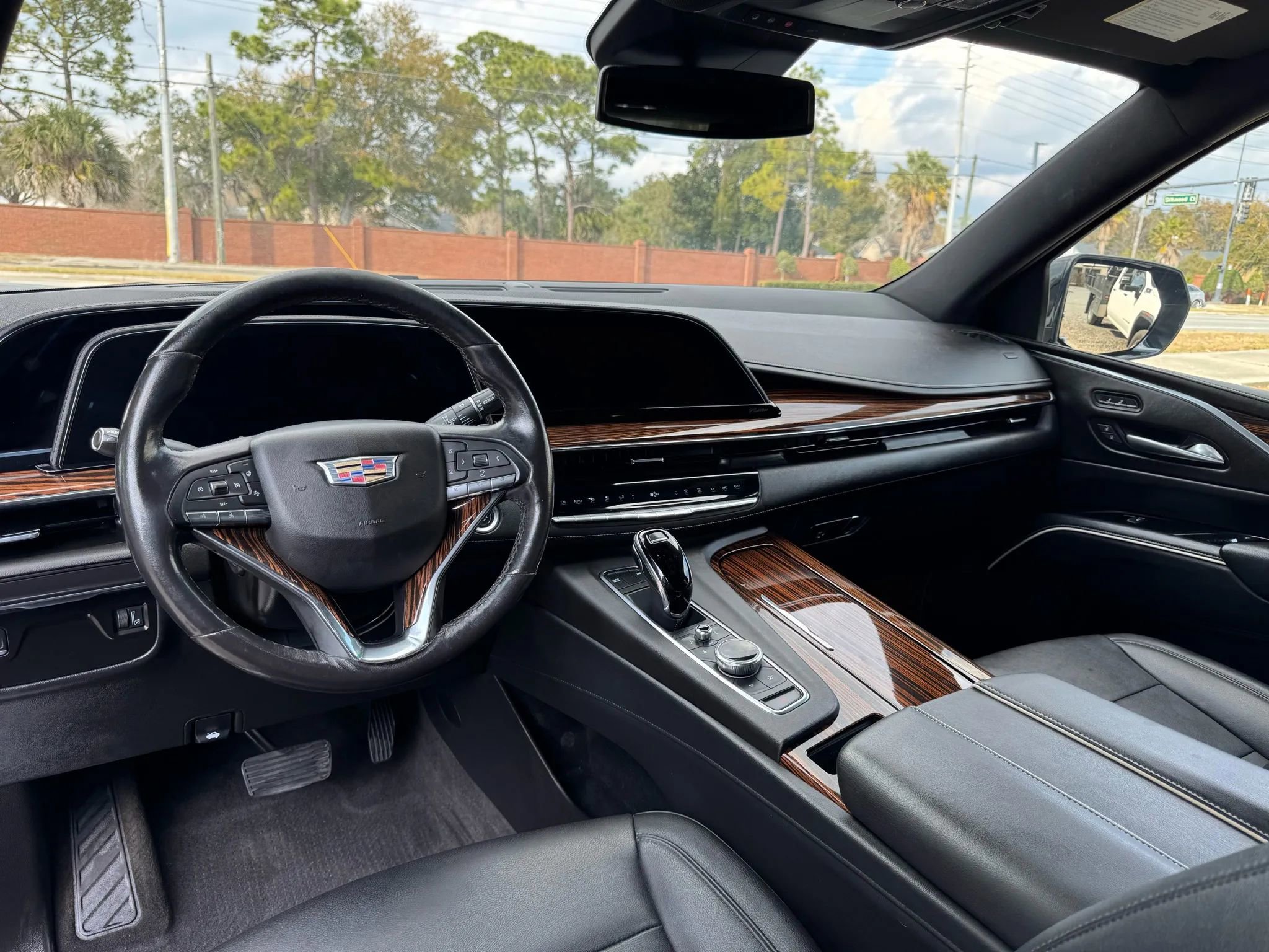 Used 2022 Cadillac Escalade ESV Luxury image 8