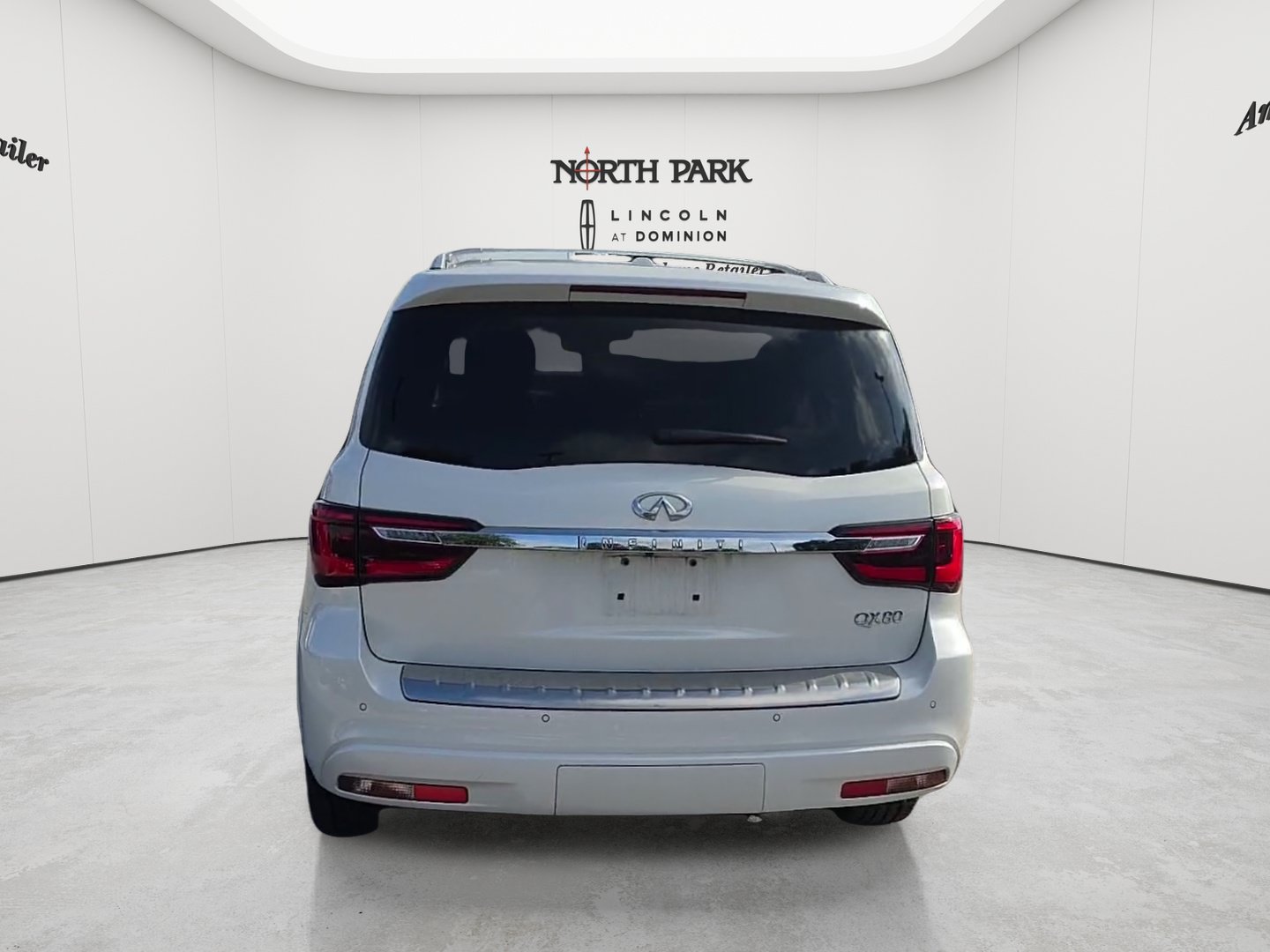 Used 2022 INFINITI QX80 Luxe w/ All-Season Package RWD image 5
