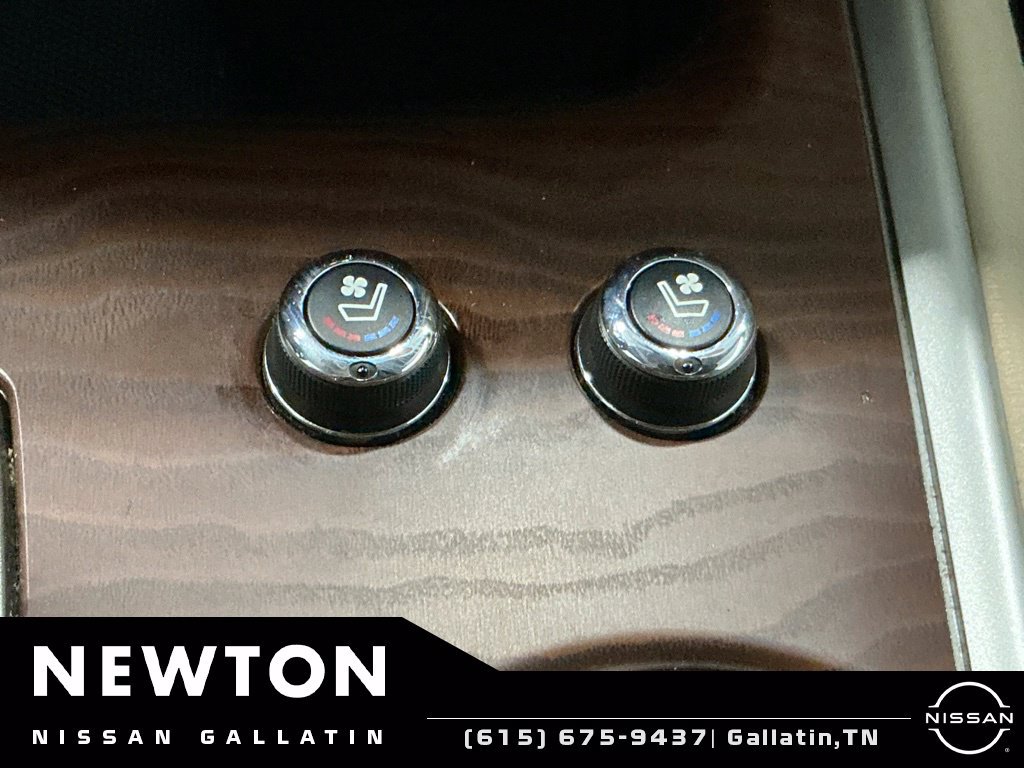 Used 2019 Nissan Pathfinder Platinum FWD image 12