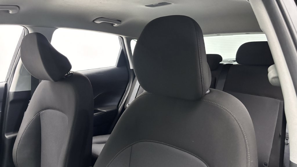 Used 2024 Hyundai Kona SE AWD/4WD image 14