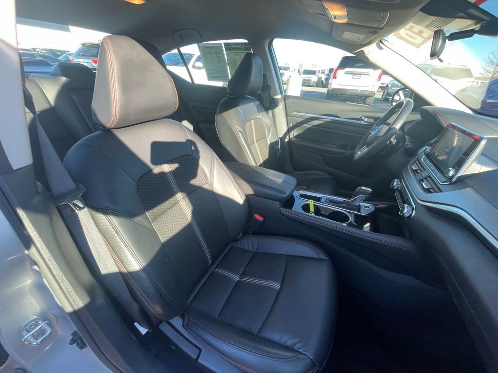 Used 2024 Nissan Altima 2.5 SR image 29