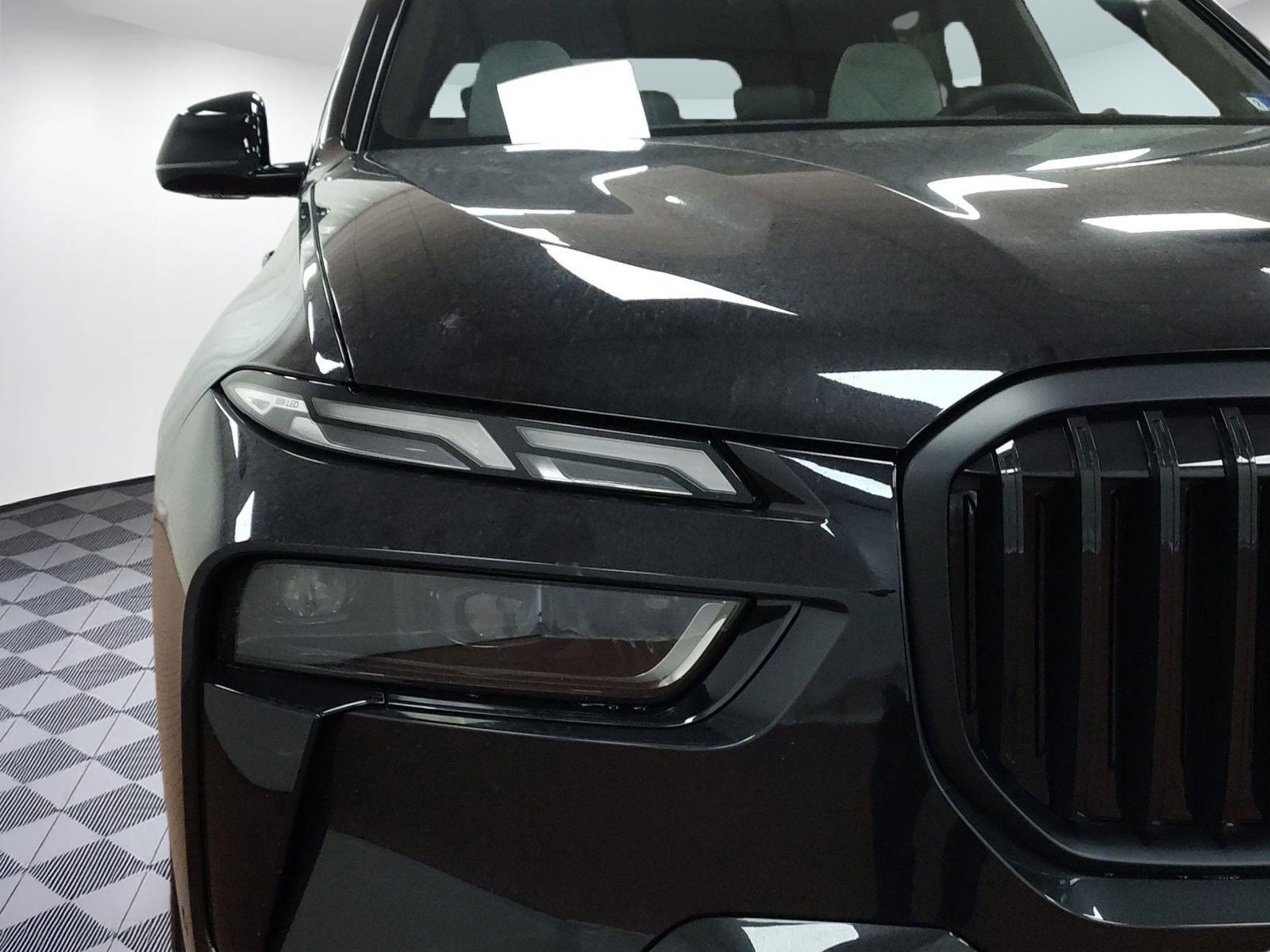 Used 2026 BMW X7 xDrive40i w/ M Sport Package AWD/4WD image 10