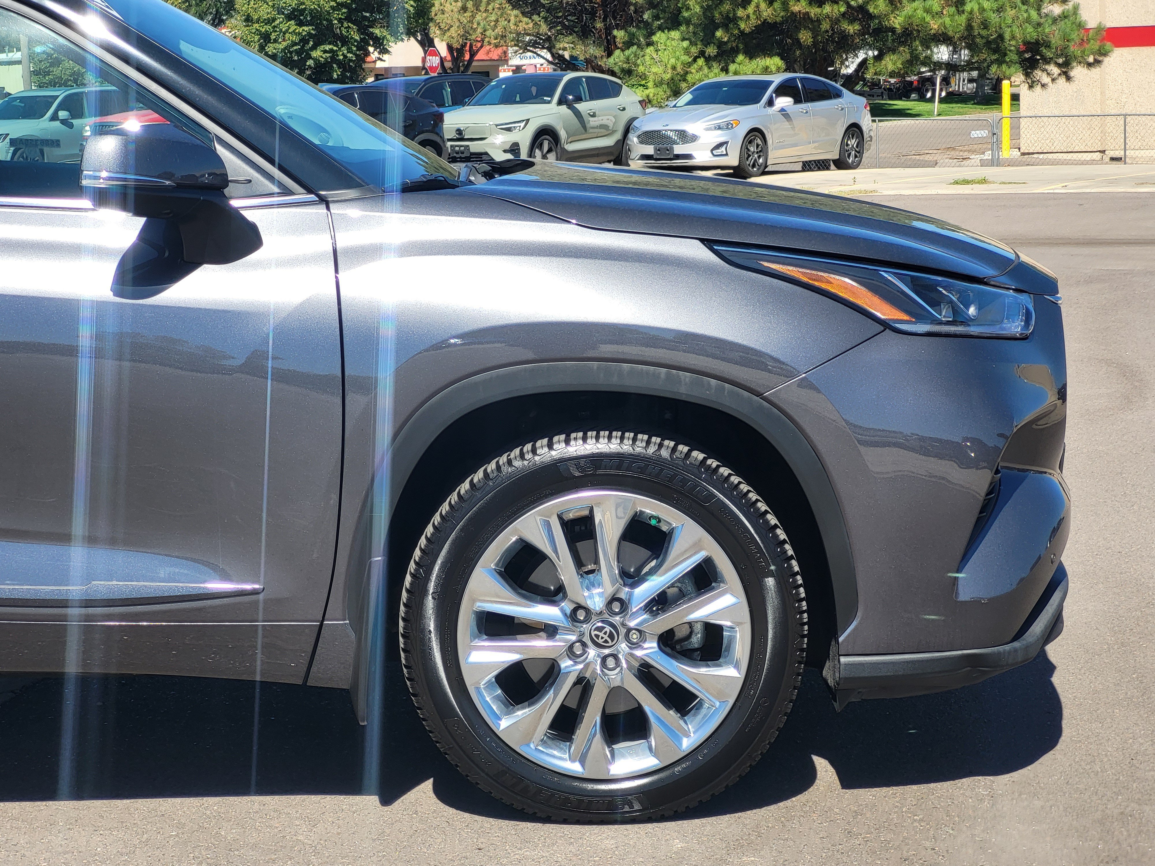 Used 2023 Toyota Highlander Limited AWD/4WD image 7