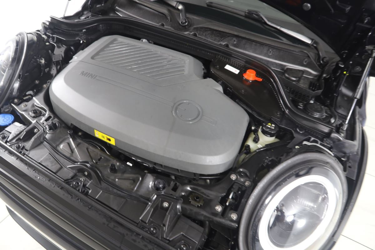 Used 2023 MINI Cooper SE FWD image 18