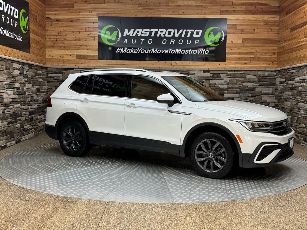 Used 2023 Volkswagen Tiguan SE w/ Panoramic Sunroof Package image 13